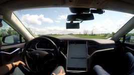 onepilot_tesla.jpg